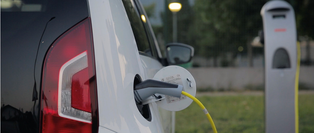 Ricarica dei veicoli elettrici: le linee guida dei Vigili del Fuoco